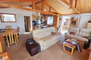 Riverside Flag Hill - click for photo gallery